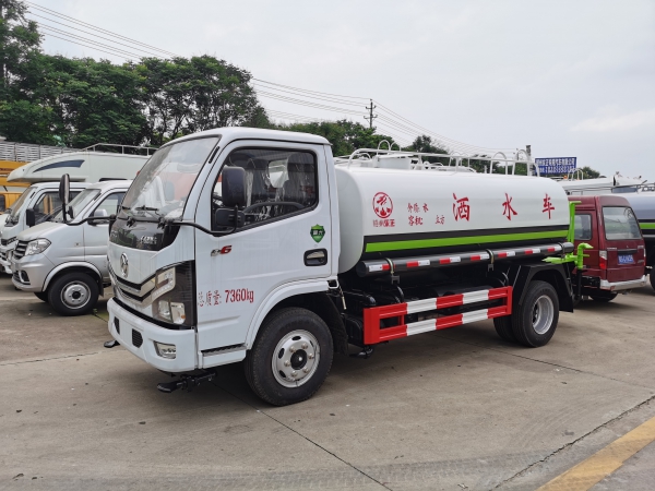 東風(fēng)多利卡5方灑水車（7.3T）