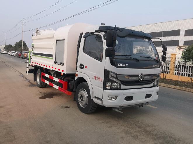 東風多利卡12T多功能抑塵車